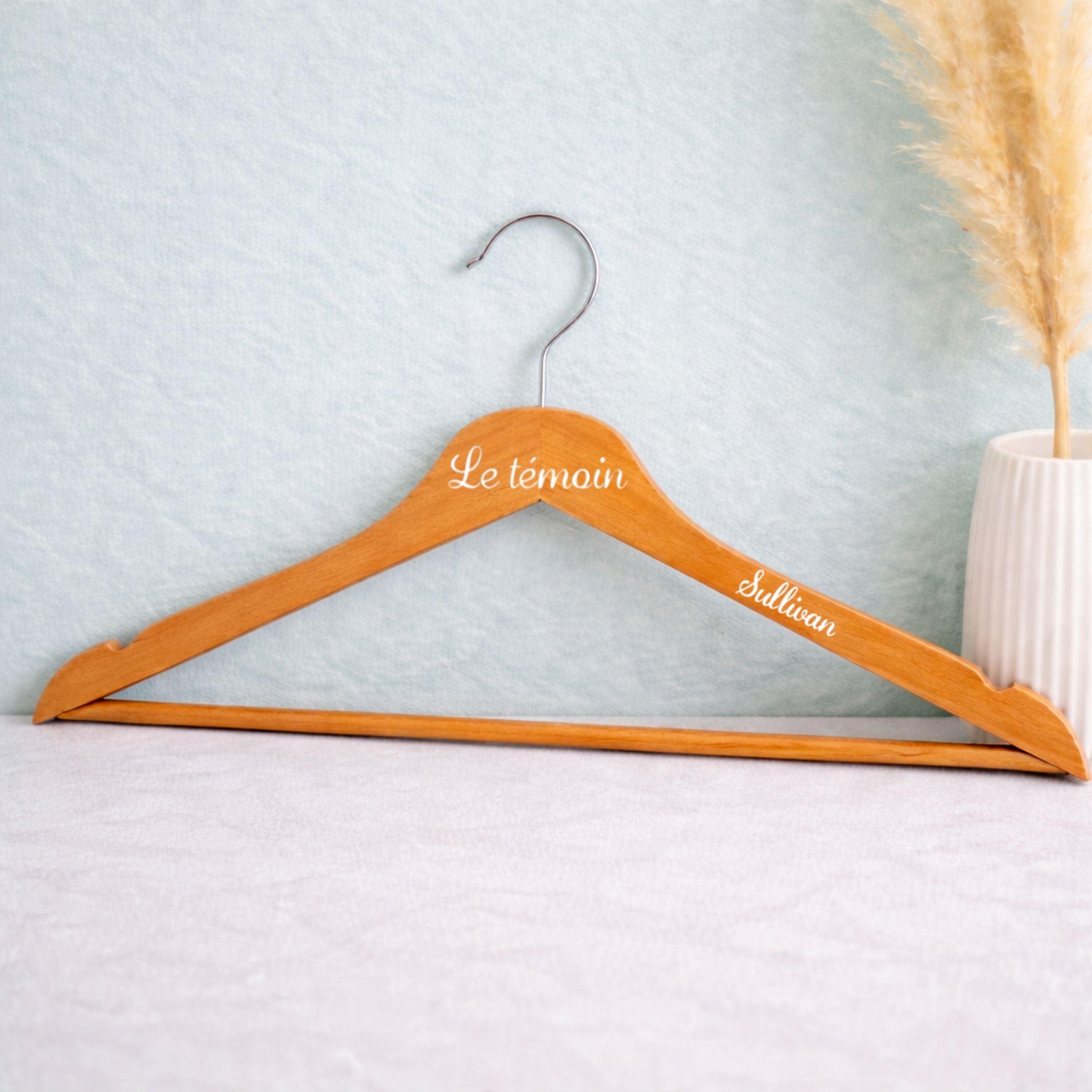 Cintre mariage personnalisé avec prénom et date